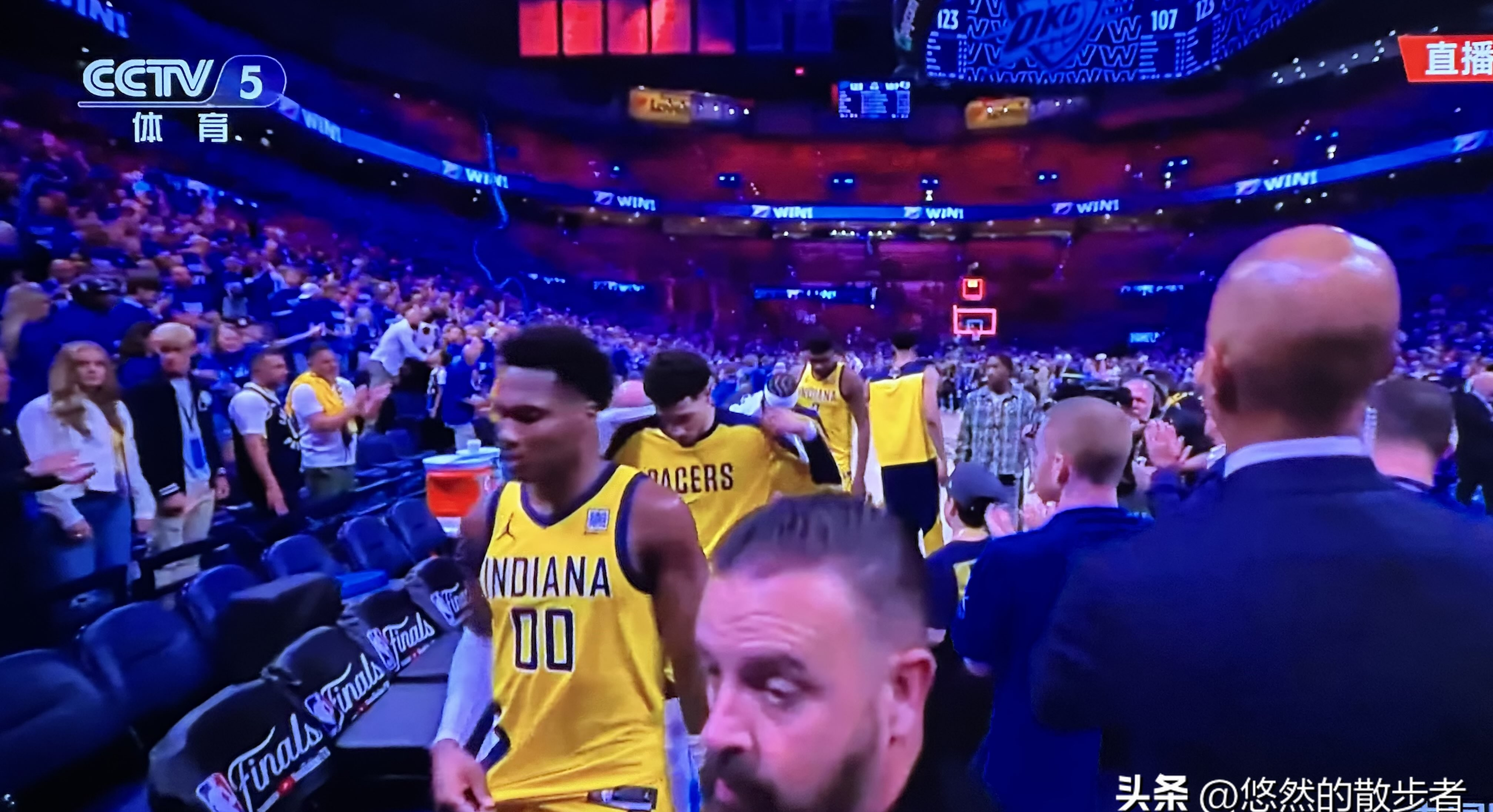 英雄联盟s15-NBA常规赛倒计时，俄克拉荷马雷霆今晚止住颓势，细节引发关注，赛场秩序良好，控场能力受关注的简单介绍