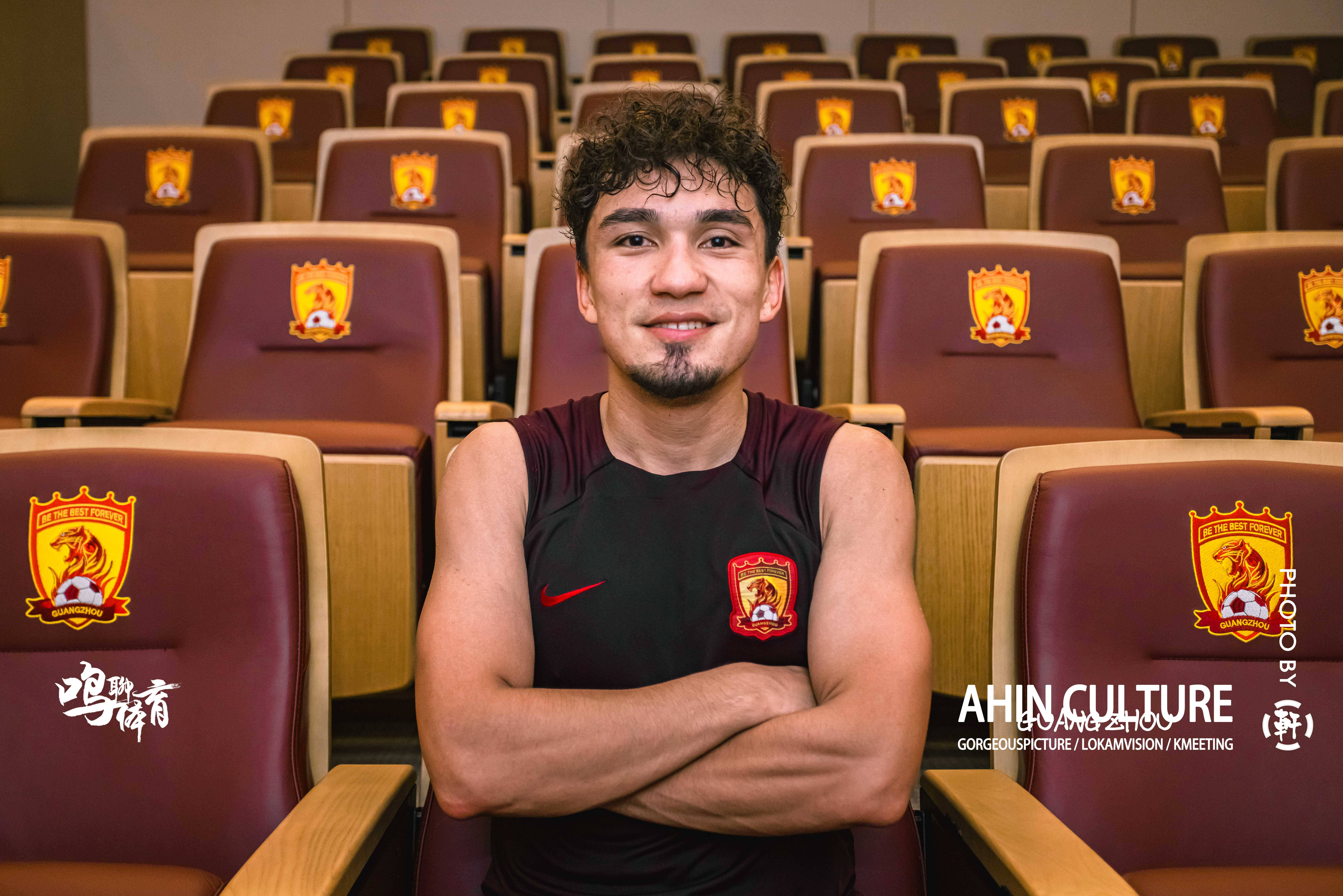 开云官网-包含广州队训练开放日，冲刺阶段队长鼓劲引欢呼，意甲在即，心理建设被强调的词条